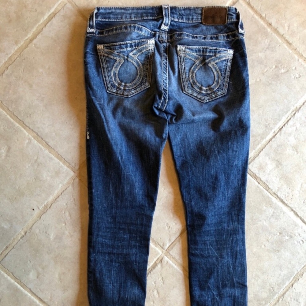 Buckle Jeans